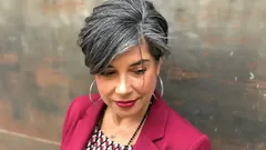 Harmaat hiukset ovat taas trendissä: nämä 5 kampausta nuorentavat minkä tahansa tyylin ilman värjäystä