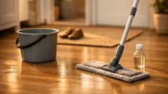 Näin peset lattian ilman harmaata kalvoa: 3 vaiheen rutiini, joka toimii