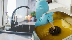 Näitä viittä ruokaa ei pidä huuhdella viemäriin – tukos syntyy hetkessä