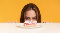 Miksi tekee jatkuvasti mieli makeaa: ravitsemusterapeutit nimesivät suurimman ongelman