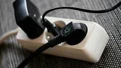 Maksatko liikaa sähköstä? Tästä pienestä tavasta luopuminen auttaa säästämään