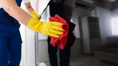 Televisiota saa pyyhkiä vain näin – muut aineet pilaavat näytön pysyvästi