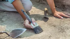 Tutkijat löysivät maailman vanhimmat kalliomaalaukset: Mitä ne esittävät ja missä ne sijaitsevat?