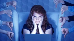 Miksi sosiaalinen media vaikuttaa negatiivisesti itsetuntoon – psykologien vastaus