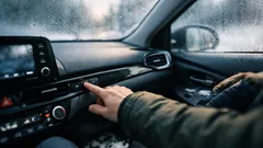 Miksi auton ikkunat huurtuvat ja miten saat ne kirkkaiksi nopeasti